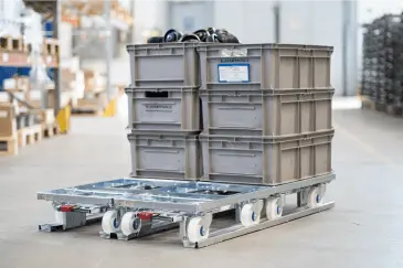 Palette adaptatrice légère pour transport industriel
